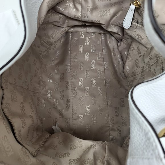 COPY - Chain Tote Shoulder Bag - Picture 5 of 13